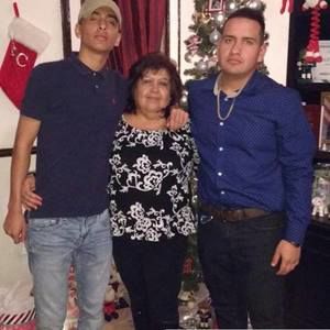 Meet your Posher, Lupita